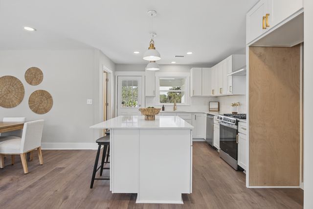 1106 Windward Road, Charleston, SC 29412