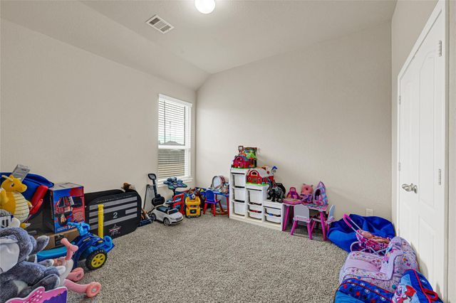 696 W Linnwood Drive, Woodbranch, TX 77357