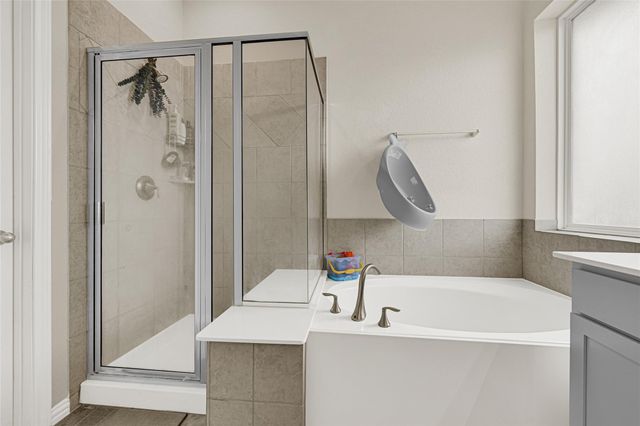 696 W Linnwood Drive, Woodbranch, TX 77357