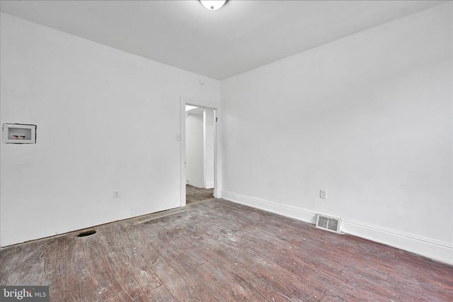 132 N WEST ST, York, PA 17401