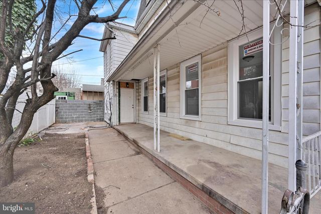 132 N WEST ST, York, PA 17401