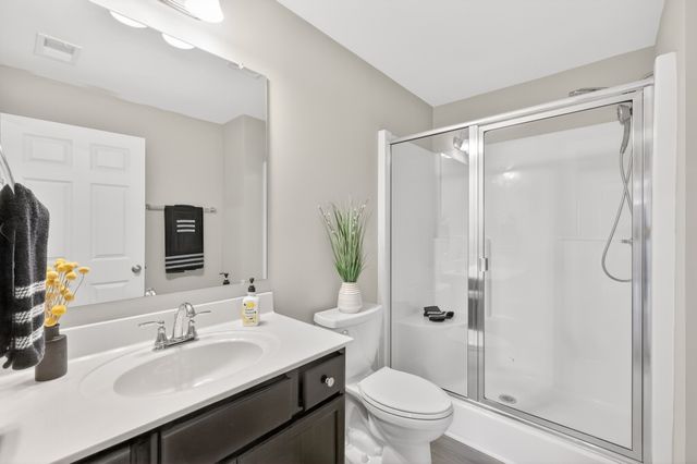 906 Meadowcrest Way, Lebanon, TN 37090
