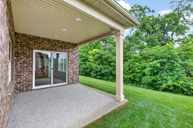906 Meadowcrest Way, Lebanon, TN 37090