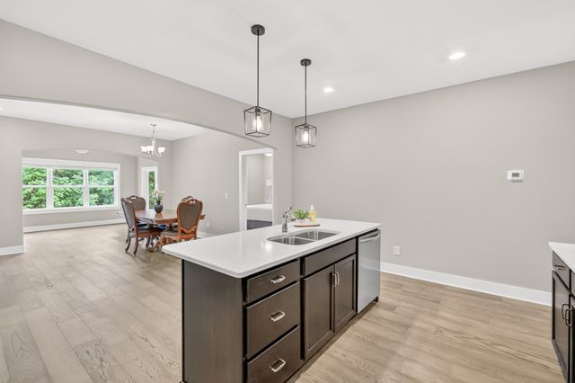 906 Meadowcrest Way, Lebanon, TN 37090