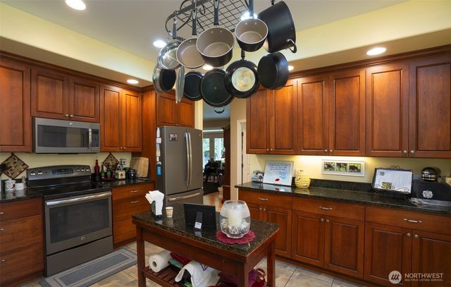 72 Doe Place, Sequim, WA 98382