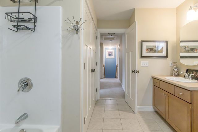 425 Pleasant Street, Rollinsford, NH 03869