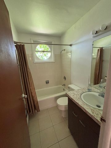 435 Burlington Avenue 4, Downers Grove, IL 60515