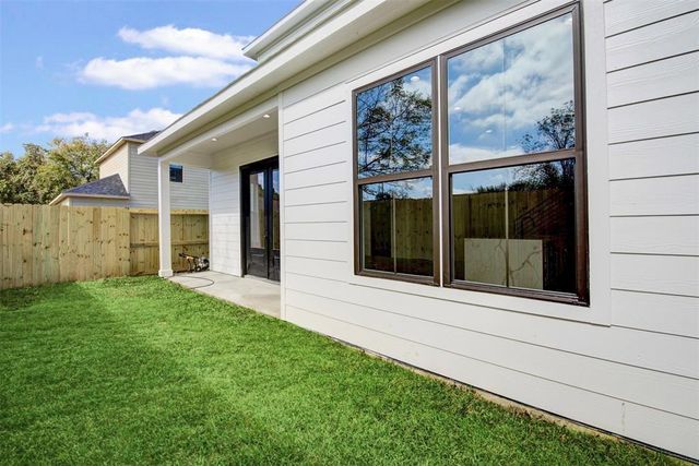 5310 Denmark Street, Houston, TX 77028