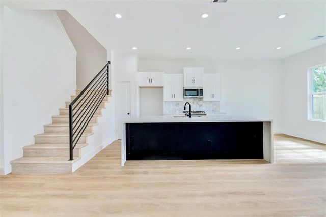 5310 Denmark Street, Houston, TX 77028