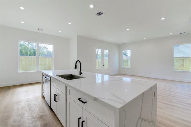 5310 Denmark Street, Houston, TX 77028