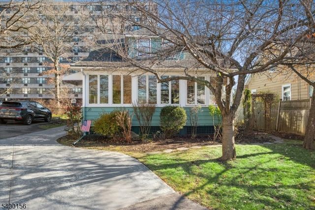 20 Camman Pl, Somerville Boro, NJ 08876