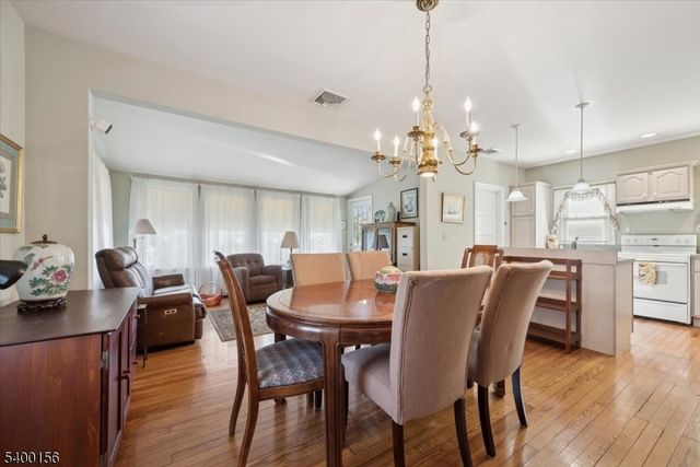 20 Camman Pl, Somerville Boro, NJ 08876