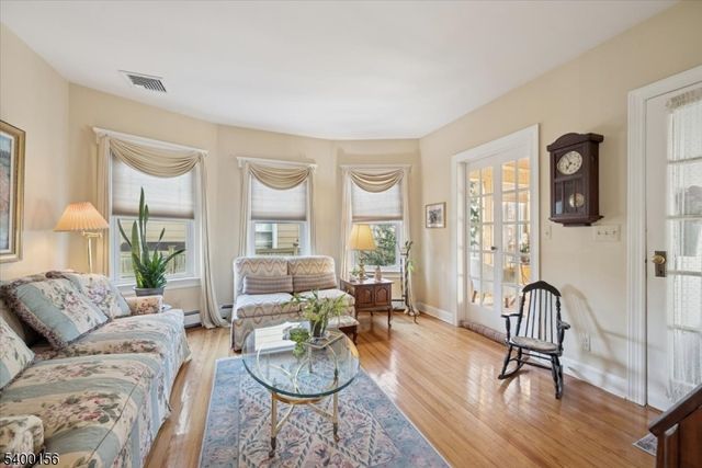 20 Camman Pl, Somerville Boro, NJ 08876