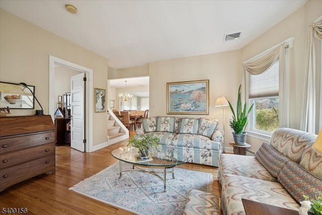 20 Camman Pl, Somerville Boro, NJ 08876