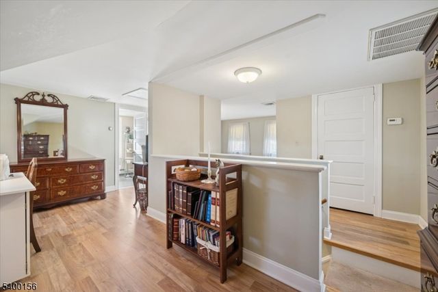 20 Camman Pl, Somerville Boro, NJ 08876