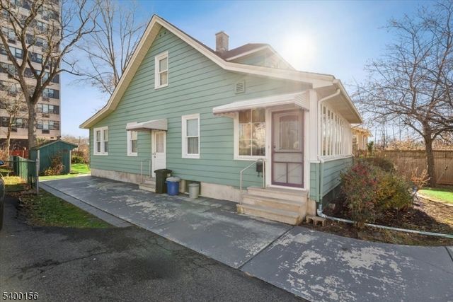 20 Camman Pl, Somerville Boro, NJ 08876