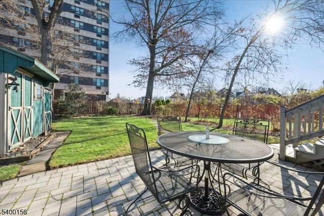 20 Camman Pl, Somerville Boro, NJ 08876