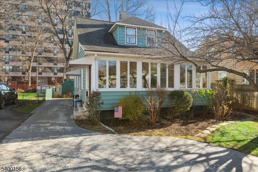 20 Camman Pl, Somerville Boro, NJ 08876