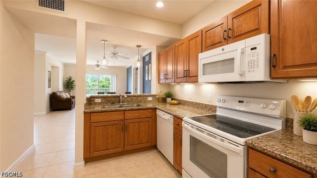 13100 Bella Casa CIR 235, Fort Myers, FL 33966