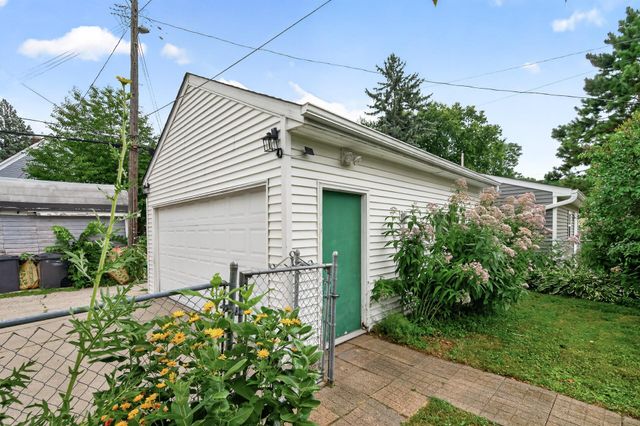 3217 30th Avenue S, Minneapolis, MN 55406