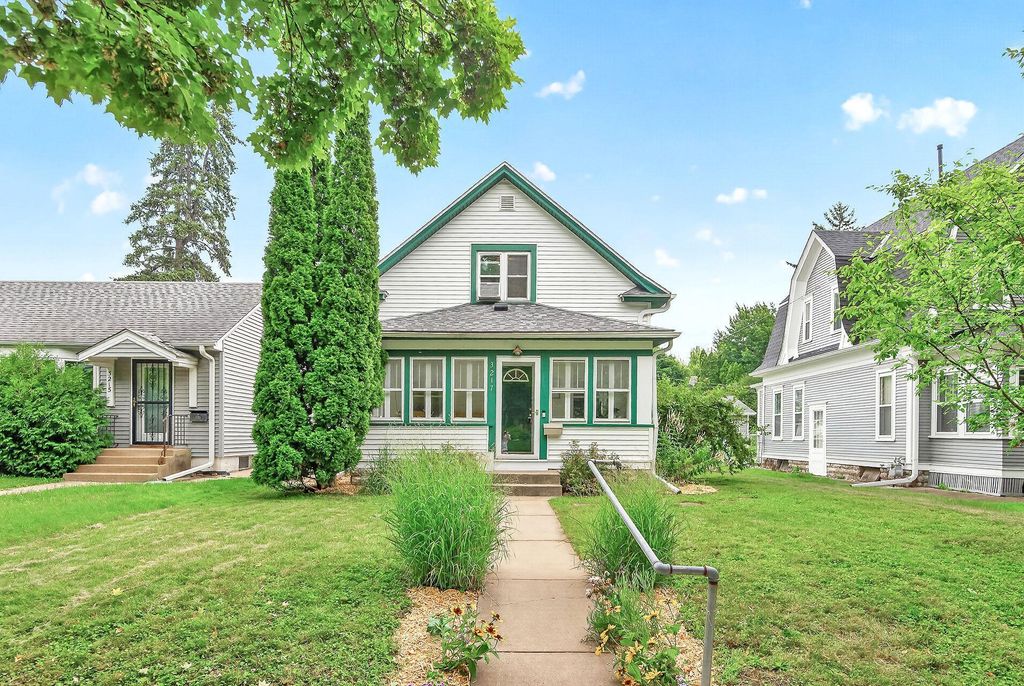 3217 30th Avenue S, Minneapolis, MN 55406