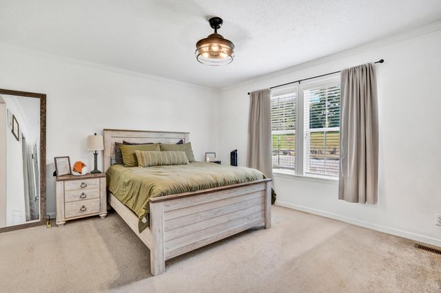 140 Circle View ST, Rocky Mount, VA 24151