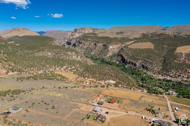 8552 W SAWTOOTH PARK DR, Vernal, UT 84078