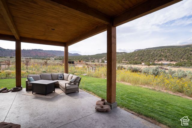 8552 W SAWTOOTH PARK DR, Vernal, UT 84078