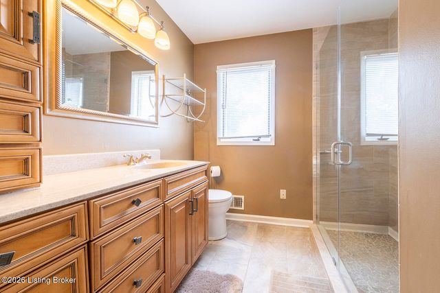 4021 Blossomwood Dr, Louisville, KY 40220
