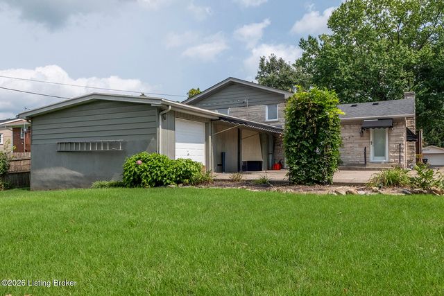 4021 Blossomwood Dr, Louisville, KY 40220