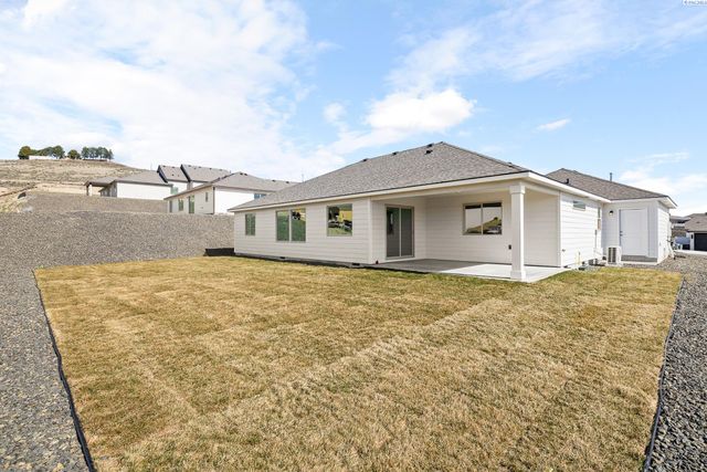 2946 S Osborne St, Kennewick, WA 99338