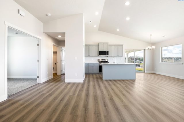 2946 S Osborne St, Kennewick, WA 99338