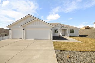 2946 S Osborne St, Kennewick, WA 99338