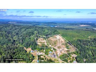 0 Fawn Ln 1202, Coos Bay, OR 97420