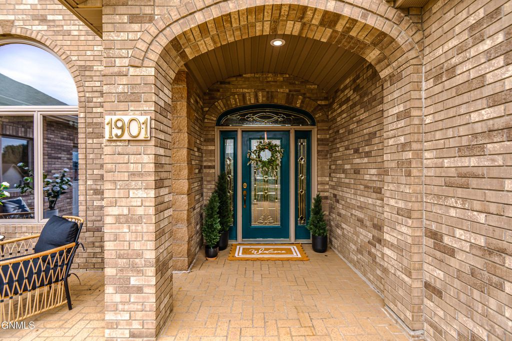 1901 Valley Drive, Bismarck, ND 58503 photo 4