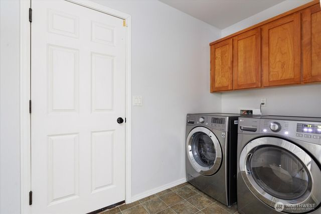 2042 Doe Drive, Oak Harbor, WA 98277