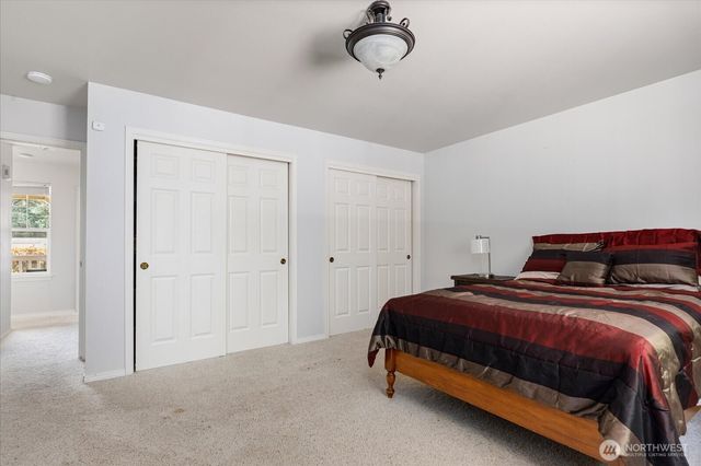 2042 Doe Drive, Oak Harbor, WA 98277