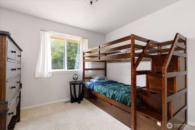 2042 Doe Drive, Oak Harbor, WA 98277