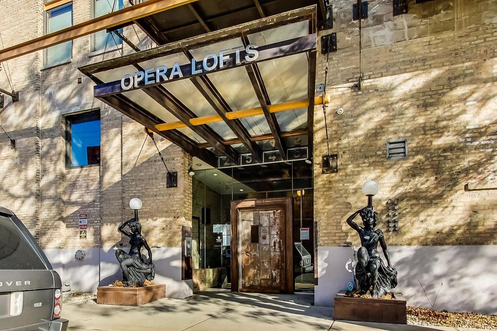 2545 S DEARBORN Street 525, Chicago, IL 60616 — exterior