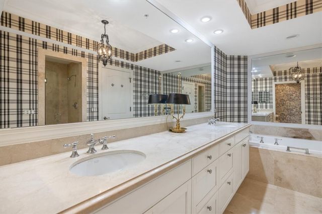 9049 Somerset Bay Lane 302, Vero Beach, FL 32963