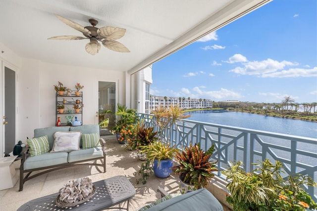 9049 Somerset Bay Lane 302, Vero Beach, FL 32963