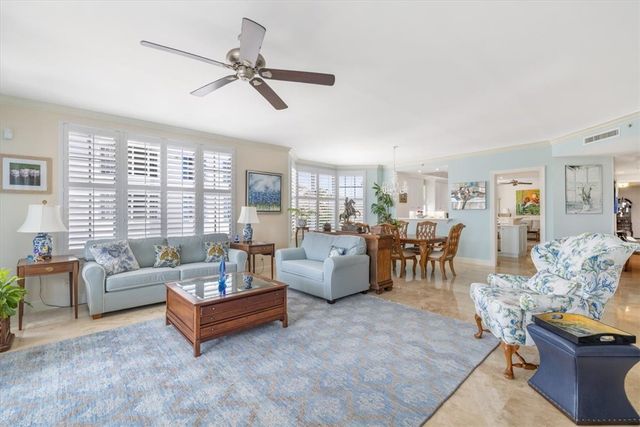 9049 Somerset Bay Lane 302, Vero Beach, FL 32963