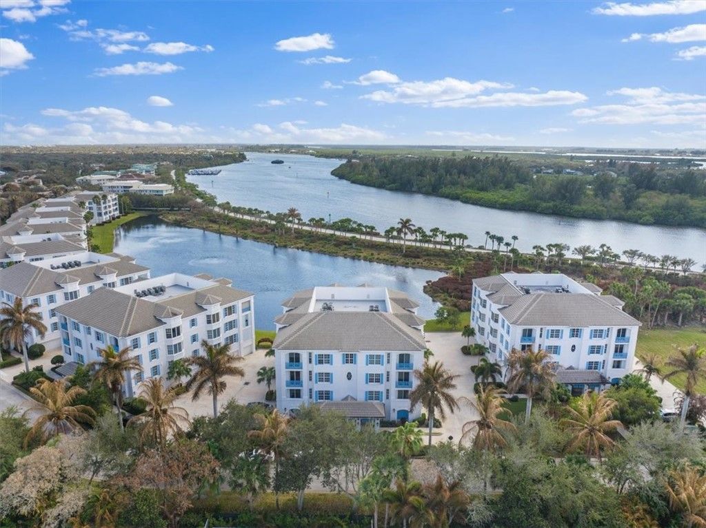 9049 Somerset Bay Lane 302, Vero Beach, FL 32963