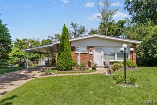 8003 Briar Court, University City, MO 63130