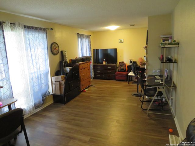 4815 Sorrento, San Antonio, TX 78217