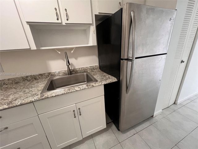 2000 Biarritz Drive 407, Miami Beach, FL 33141