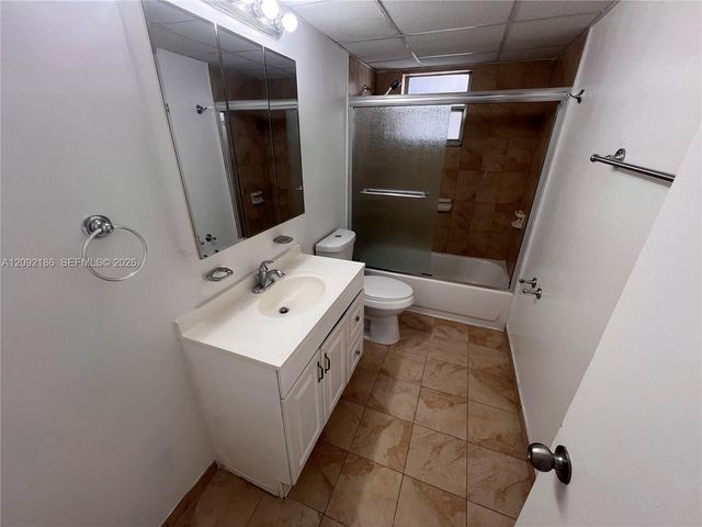 2000 Biarritz Drive 407, Miami Beach, FL 33141