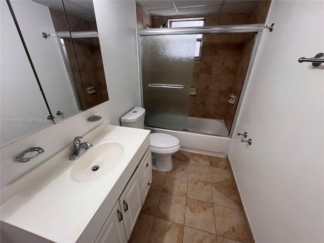 2000 Biarritz Drive 407, Miami Beach, FL 33141