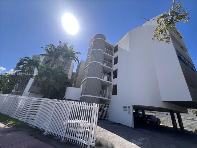 2000 Biarritz Drive 407, Miami Beach, FL 33141