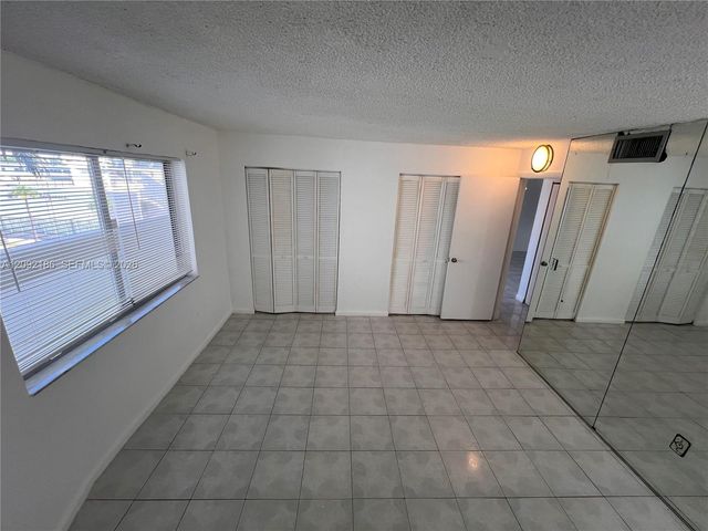 2000 Biarritz Drive 407, Miami Beach, FL 33141